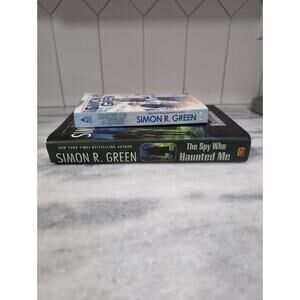 Simon R. Green Mixed Novel Bundle: The Spy Who Haunted Me & Ghost‎ of A Smile